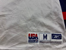Cargar imagen en el visor de la galería, Camiseta USA Basketball 2004 Allen Iverson #4 Reebok Vintage - M/L/XL
