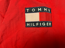 Carregar imagem no visualizador da galeria, Chaqueta Tommy Hilfiger Spellout Vintage - M/L/XL

