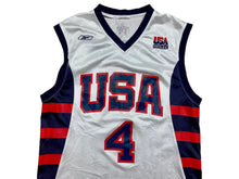 Charger l&#39;image dans la galerie, Camiseta USA Basketball 2004 Allen Iverson #4 Reebok Vintage - M/L/XL
