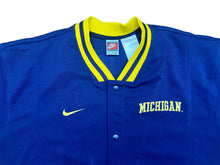 Charger l&#39;image dans la galerie, Camiseta Calentamiento Michigan Wolverines Nike Vintage - XL/XXL
