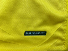 Carica l&#39;immagine nel visualizzatore di Gallery, Camiseta Brasil 2006 Roberto Carlos #6 Nike - L/XL
