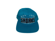 Cargar imagen en el visor de la galería, ¡Nueva! Gorra San Jose Sharks Starter Vintage
